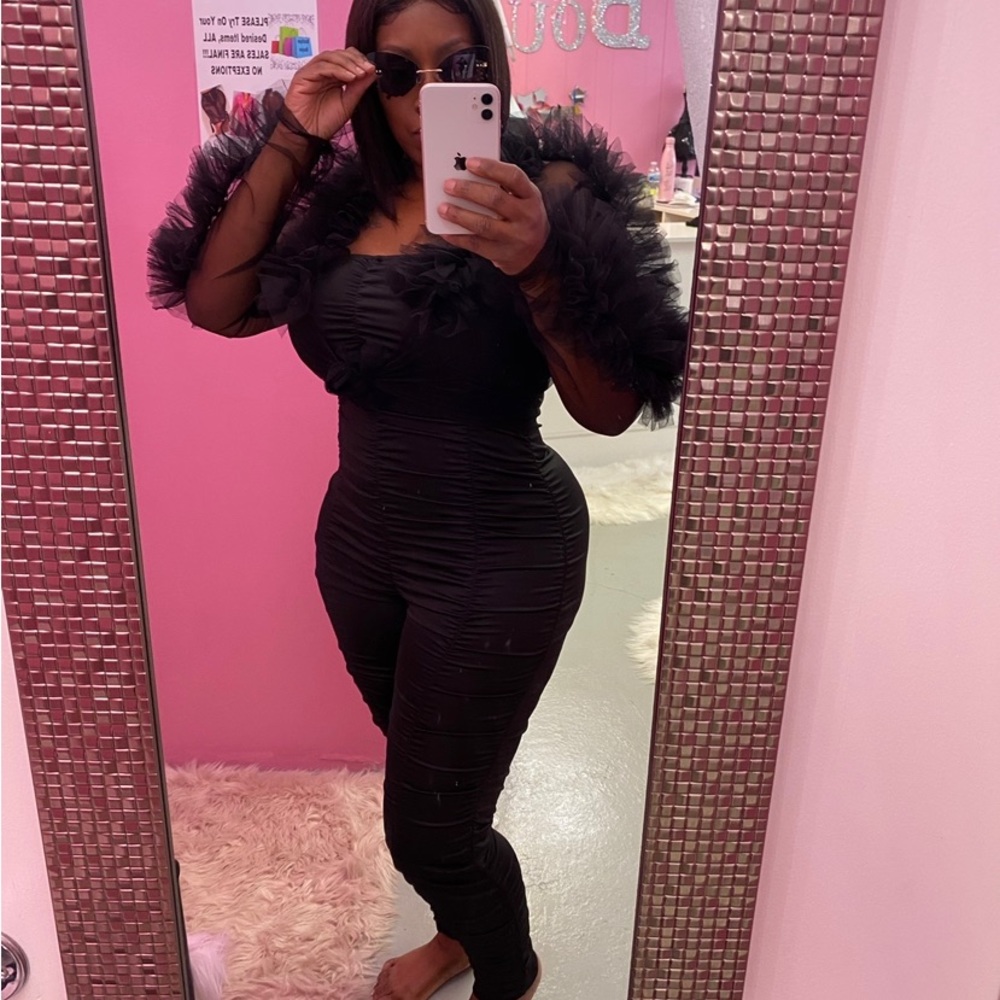 Black Ruffle TruffleTop